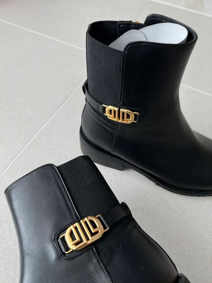 アンクルブーツ