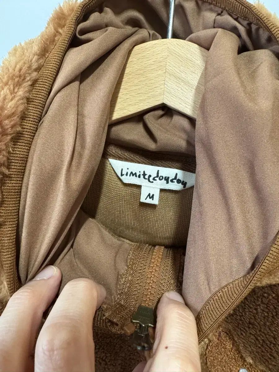  リミテドゥドゥ 덤블 ジップアップ M その他 ジャケット ブルゾン