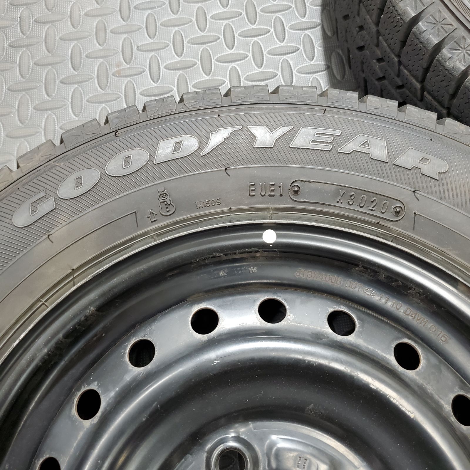 グッドイヤー アイスナビ6