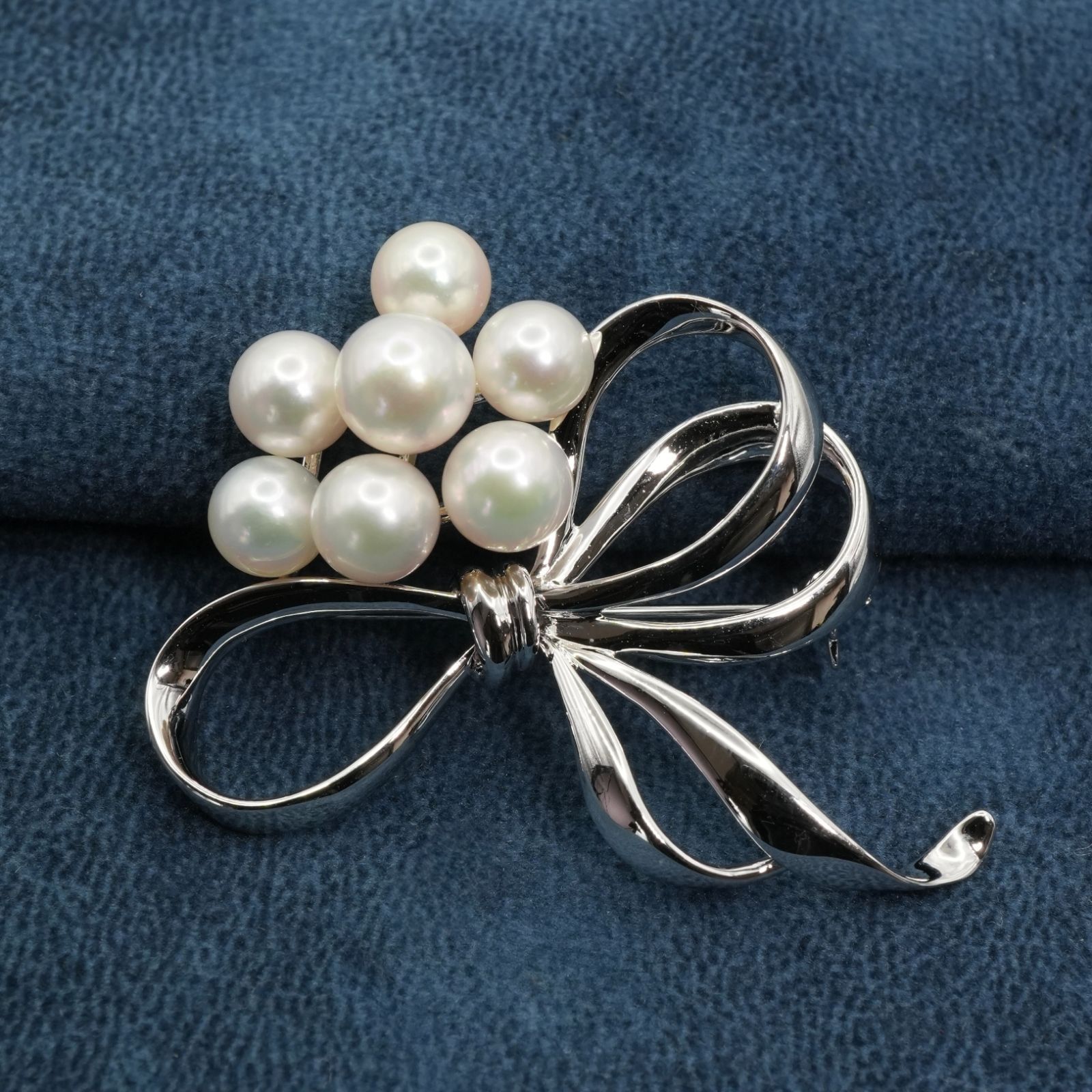 美品 ミキモト リボンモチーフ 7粒 アコヤ パール ブローチ/25-2402S