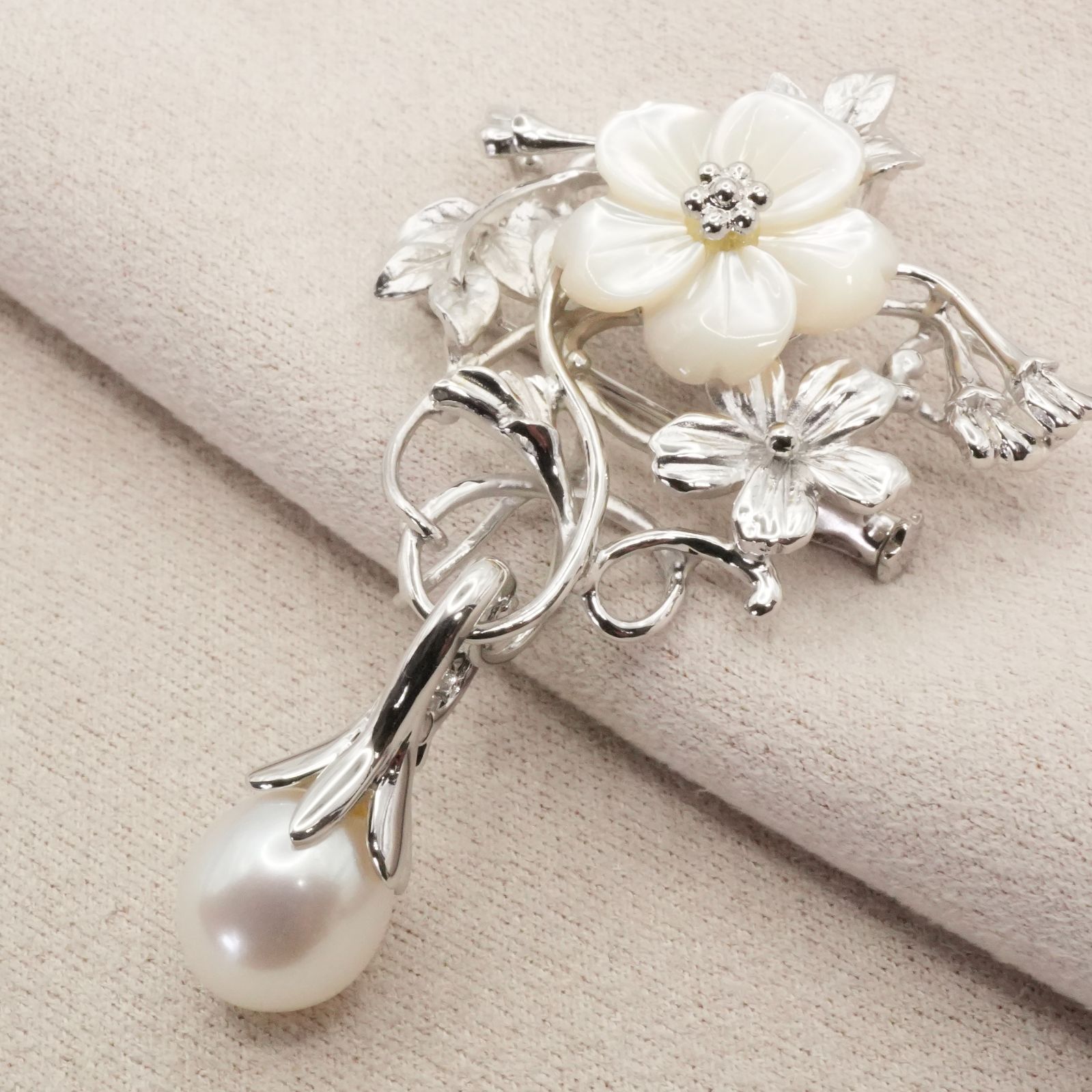 美品 ギンザ・タナカ シルバー フラワー パール ブローチ/25-2398S