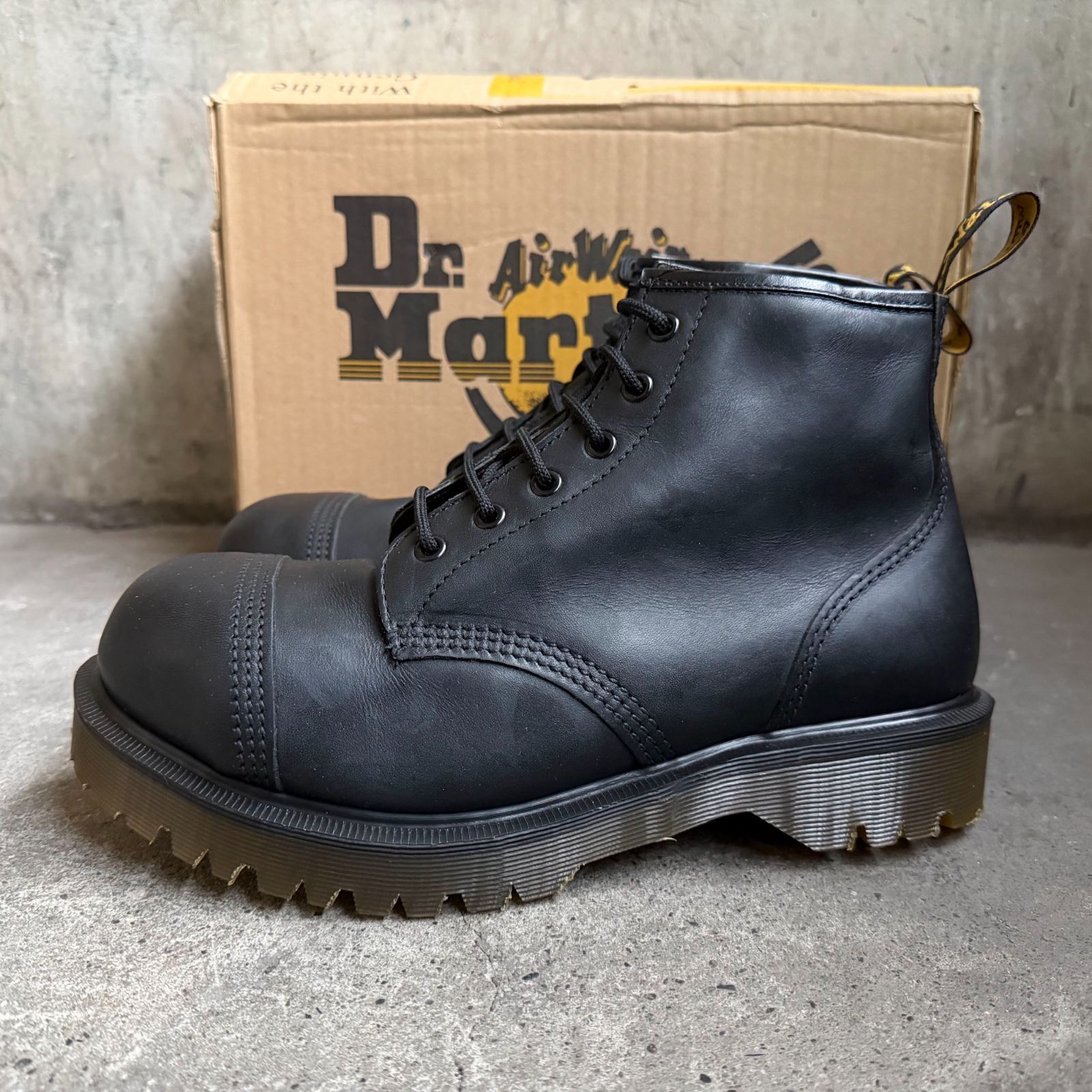 Dr.Martens GREASY 6 EYELET BOOT B-G7713 BEX イングランド製 