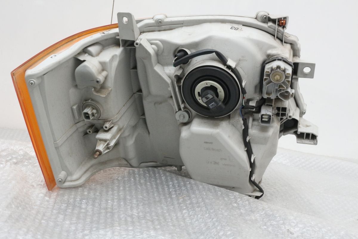 美品】トヨタ 200 ハイエース 純正 LED ヘッドライト 左右セット KOITO