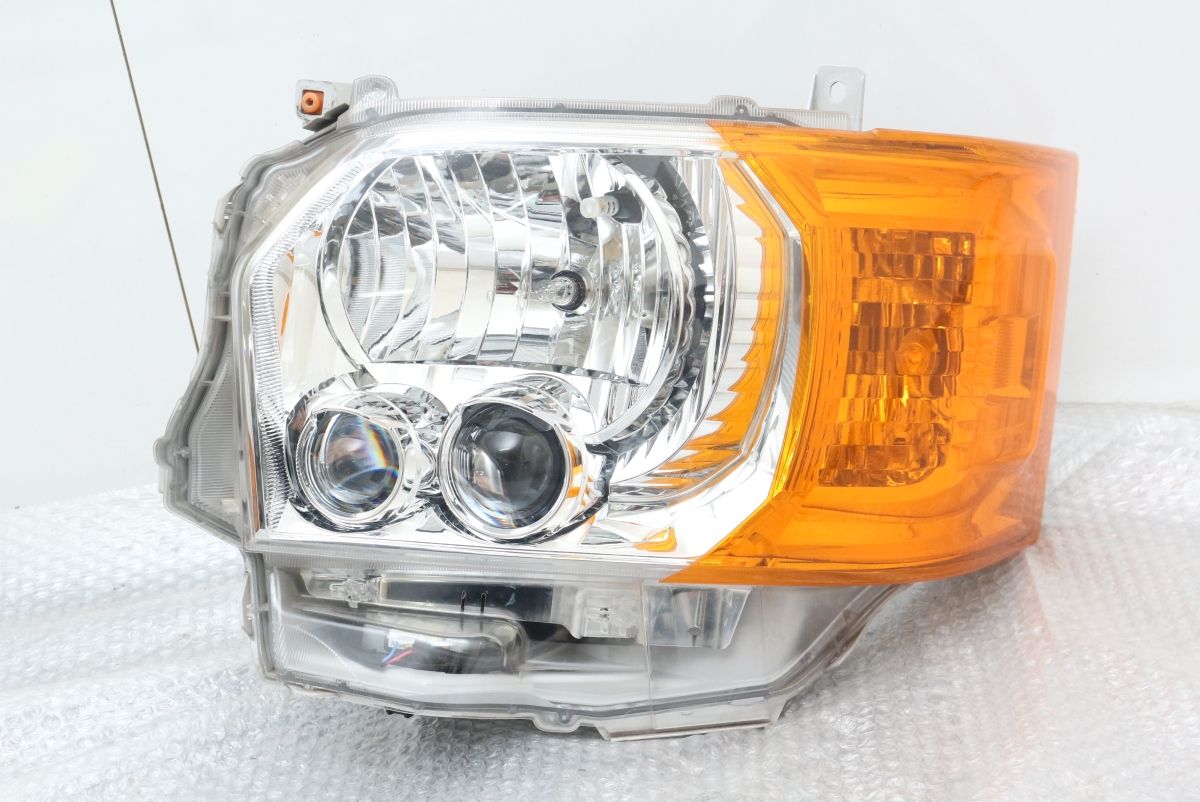 美品】トヨタ 200 ハイエース 純正 LED ヘッドライト 左右セット KOITO