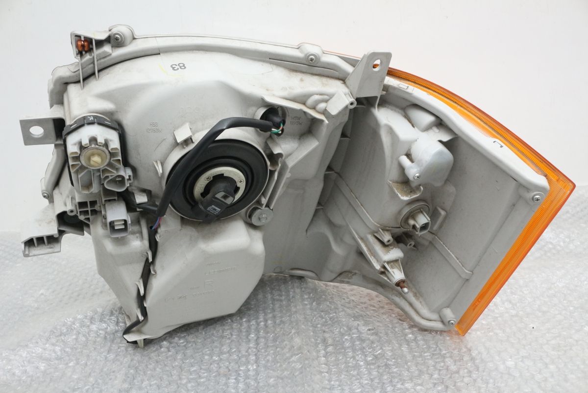 美品】トヨタ 200 ハイエース 純正 LED ヘッドライト 左右セット KOITO