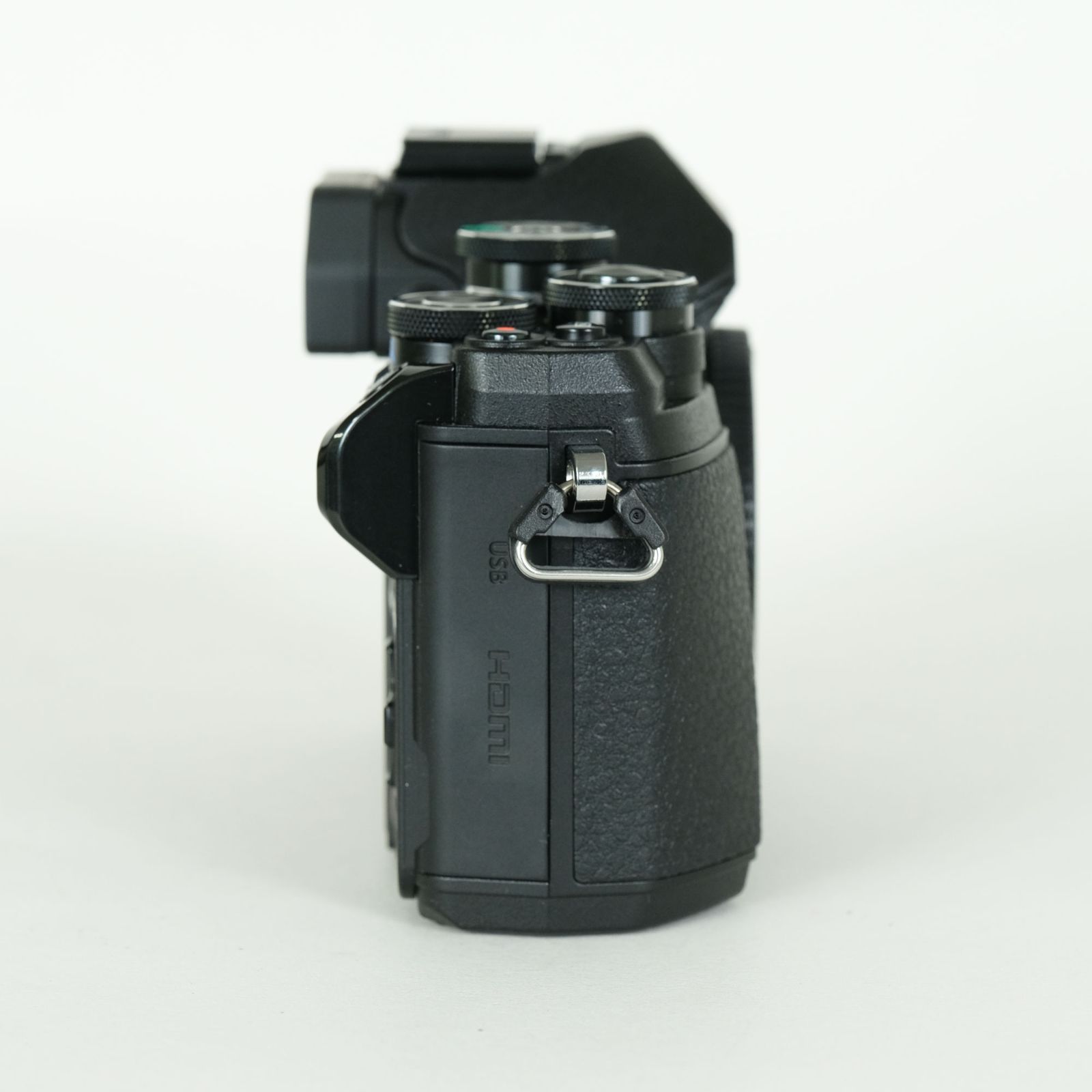 美品 | シャッター数1,210回] OLYMPUS OM-D E-M10 Mark III [ボディ