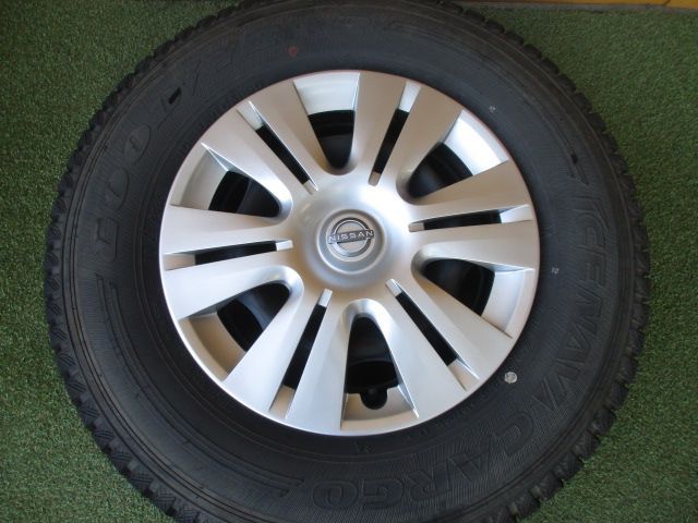 中古】 送料込み 日産純正スチール 195/80R15 スタッドレスタイヤ4本