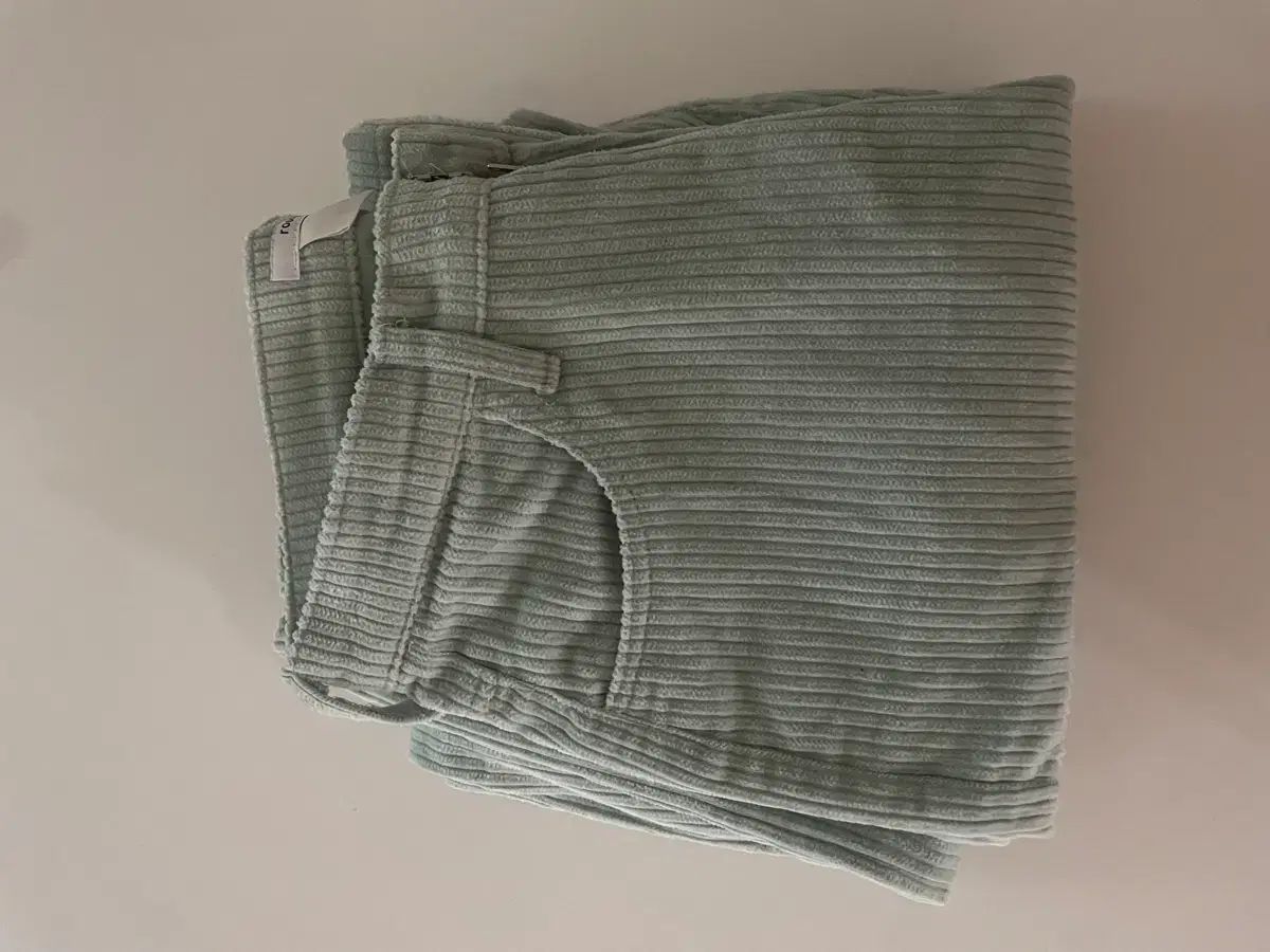 Roomk 룸케이 コーデュロイ ストレートパンツ 中古ですがほぼ新品 スモールサイズ