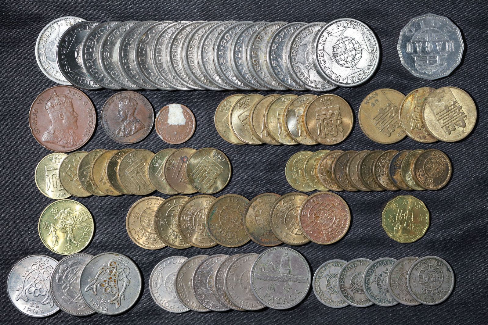 マカオ 香港 硬貨まとめて 71枚 外国コイン 旧硬貨含む 外国コイン