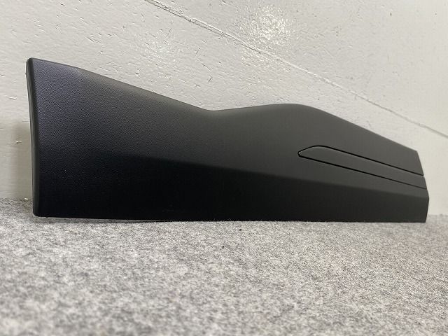 キックス/KICKS P15/RP15/SNP15 純正 右 リア ドア サイドパネル