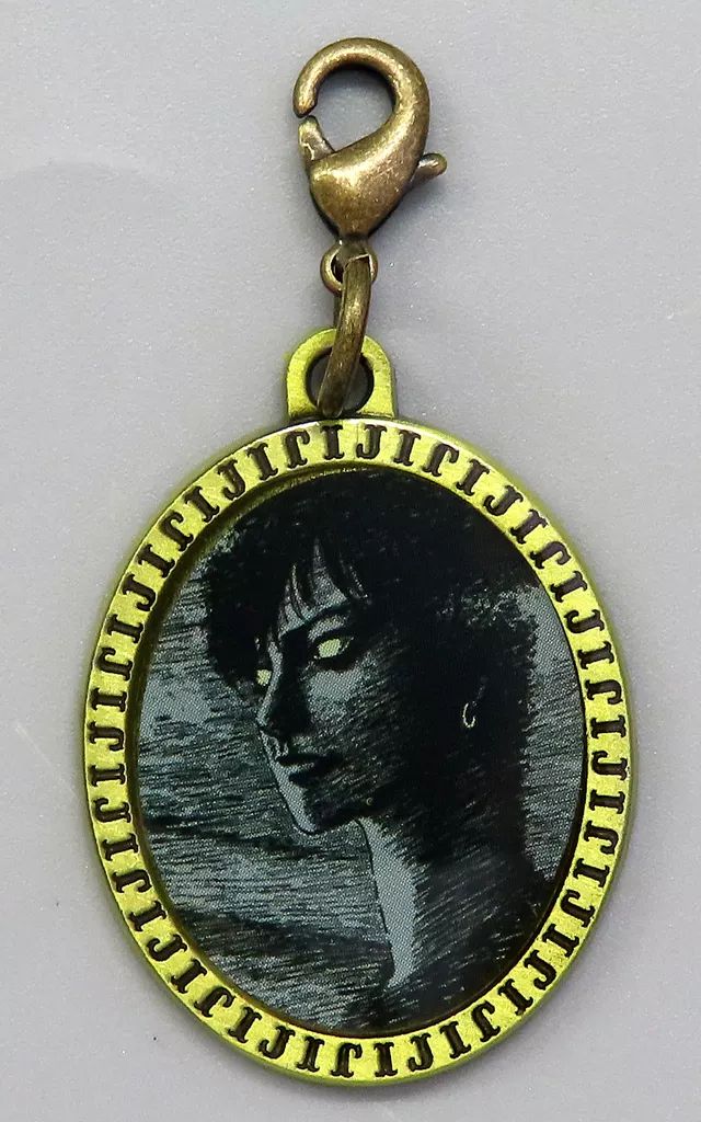 中古】キーホルダー 四つ辻の美少年 「伊藤潤二展 誘惑 JUNJI ITO