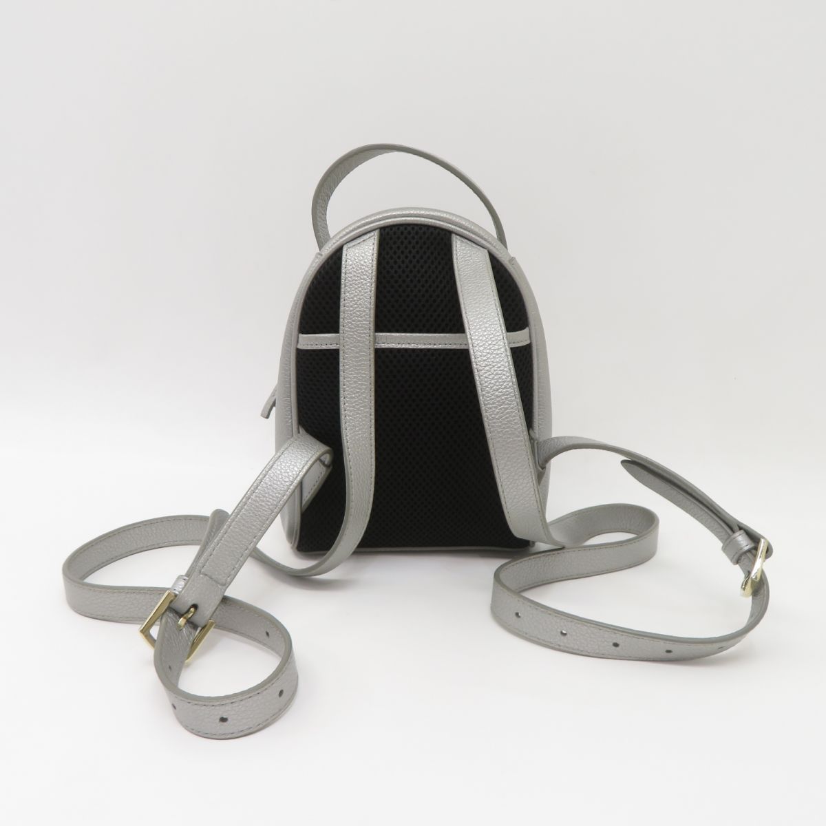 お値下げ❗️【美品】FURLA リュック レザー 革 バックパック　フリーダ FURLA フルラ フリーダ レザー ミニリュック バックパック シルバー