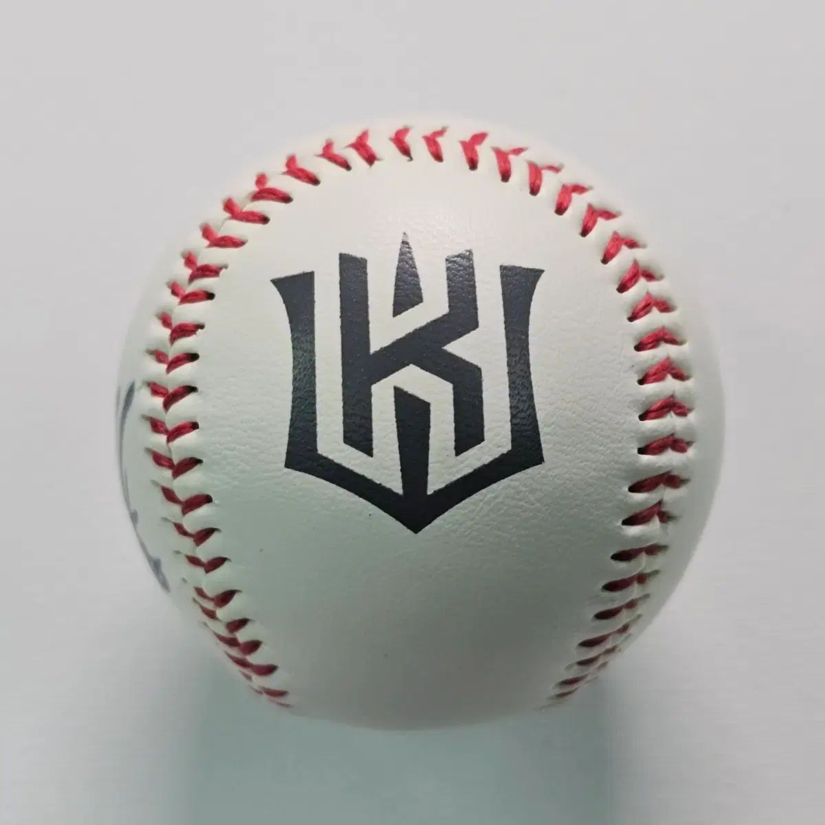 KT ウィズ ダスティン・ニッパート サイン入り サインボール ロゴ