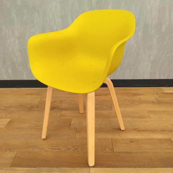 MAGIS マジス ダイニングチェア substance サブスタンス イエロー ダイニングチェアー リビングチェア 食卓椅子 食卓用 食卓 食事 チェア チェアー イス 椅子 ダイニング リビング 新生活 おしゃれ