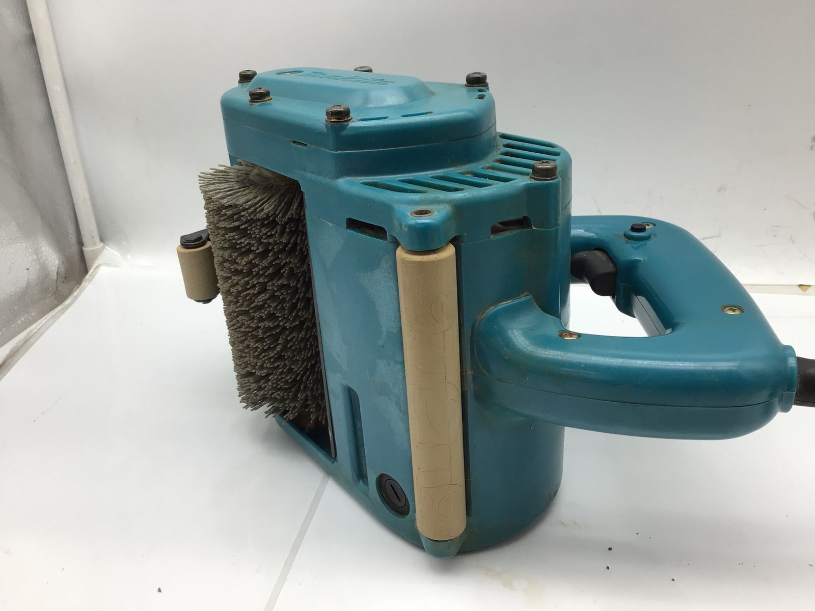  品 Makita マキタ 120 mmホイールサンダ 9740 エコツー M 02 サンダー 研磨機