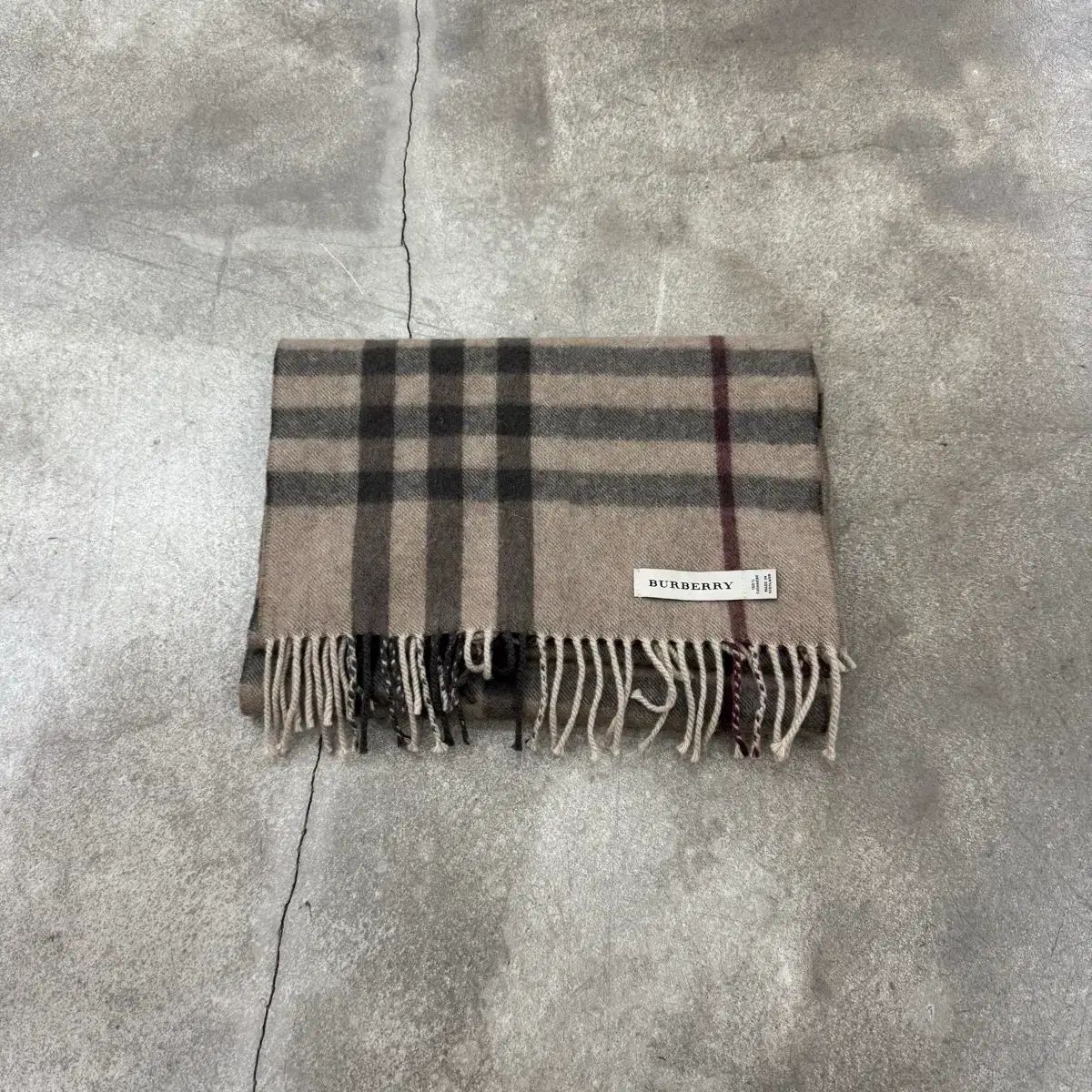 バーバリー チェック マフラー カシミア スコットランド産