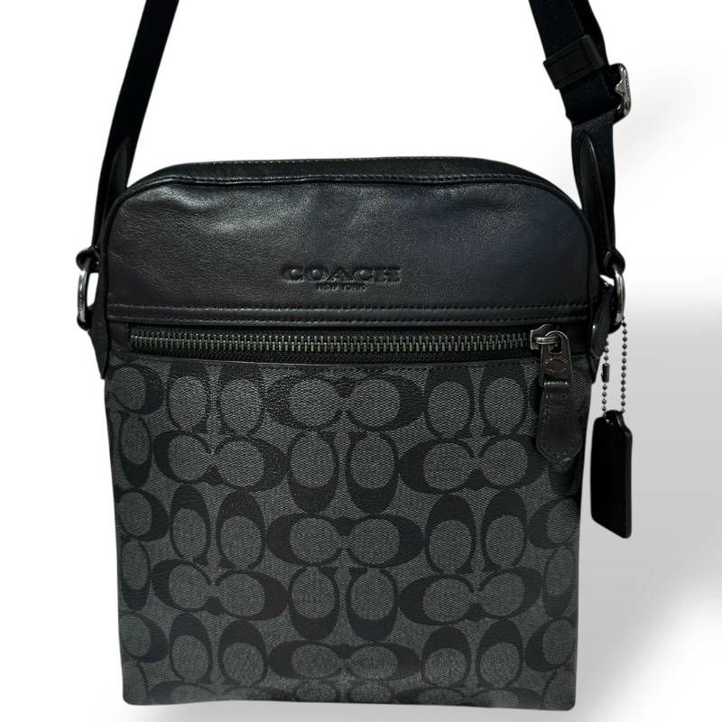 美品☆COACH コーチ☆ショルダーバッグ ボディバッグ シグネチャー PVC