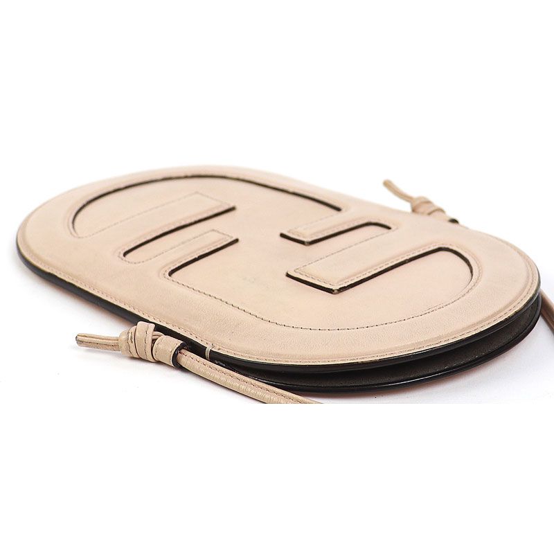 【美品】Fendi オーロックフォンポーチ ライトブルー フェンディ」のスマホケース＆ポーチ5選｜トレンドとエレガンスが共存