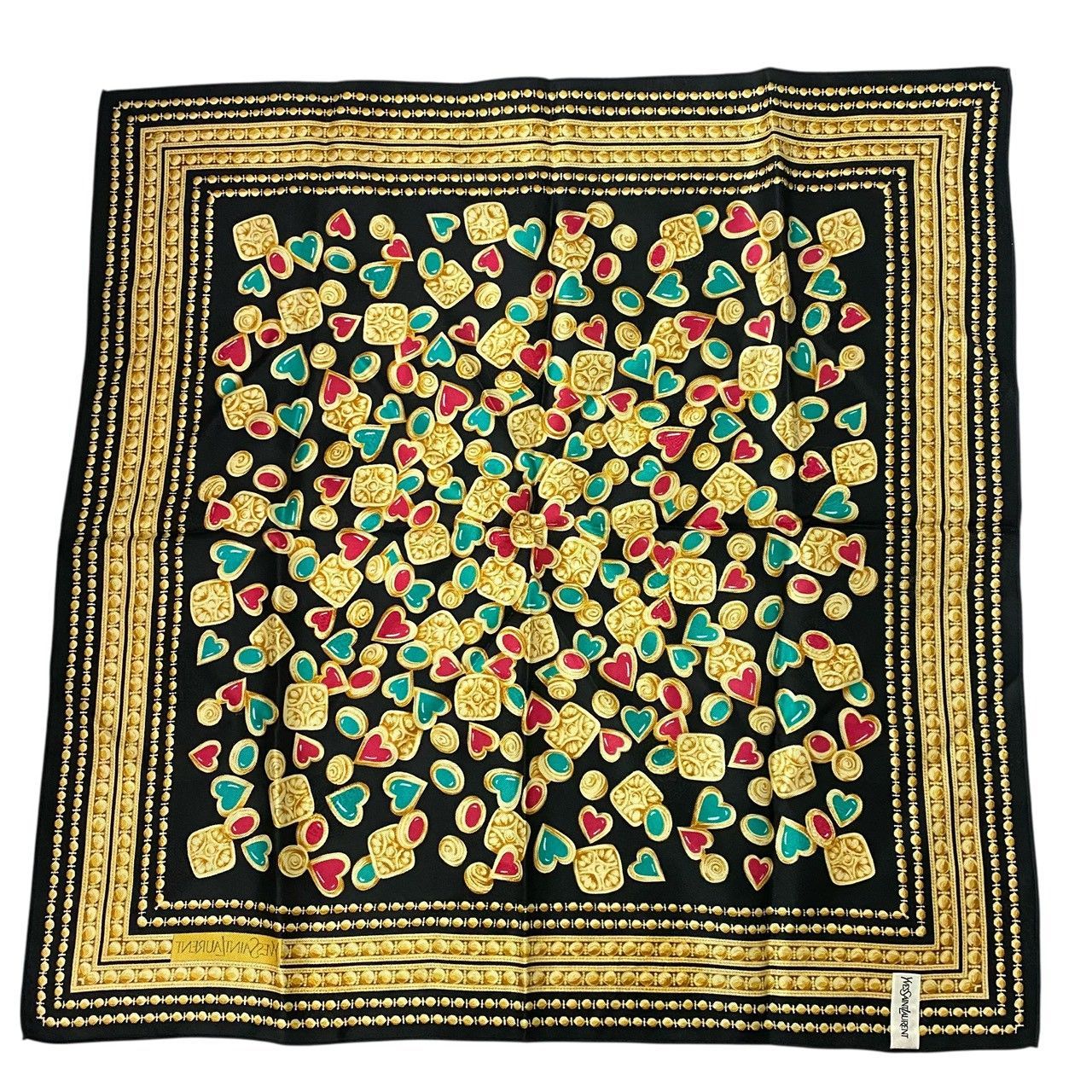 YVES SAINT LAURENTのスカーフ検索結果|古着・中古品の通販サイト