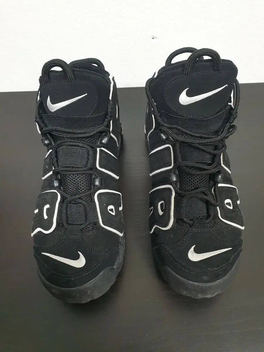 ナイキ 黒色 エア モア アップテンポ 26.5 cm