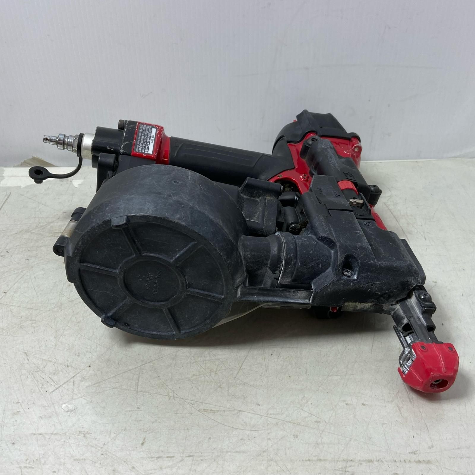  ΦΦMAKITA マキタ 41 mm 高圧エアビス打ち機 AR 412 HR レッド その他 電動工具 エア工具