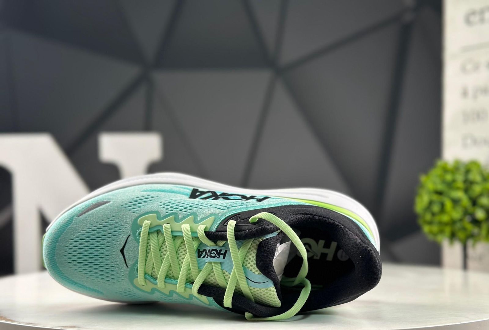 HOKAONEONE Bondi 9 ボンダイ 9 スニーカー ランニングシューズ 