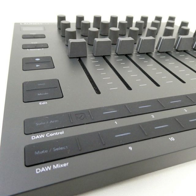 アウトレット》NOVATION ノベーション Launch Control XL 3 MIDI