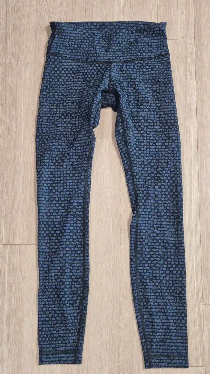 ルルレモン Wunder Under Pant 4 サイズ ワンダーアンダー レギンス