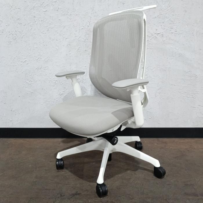 オカムラ シルフィー オフィスチェア 肘あり C 686 XW-FMR 3 製 ライトグレー ハイバック メッシュタイプ アジャストアーム付き ワークチェア PCチェア パソコンチェア デスクチェア OAチェア チェア イス 椅子