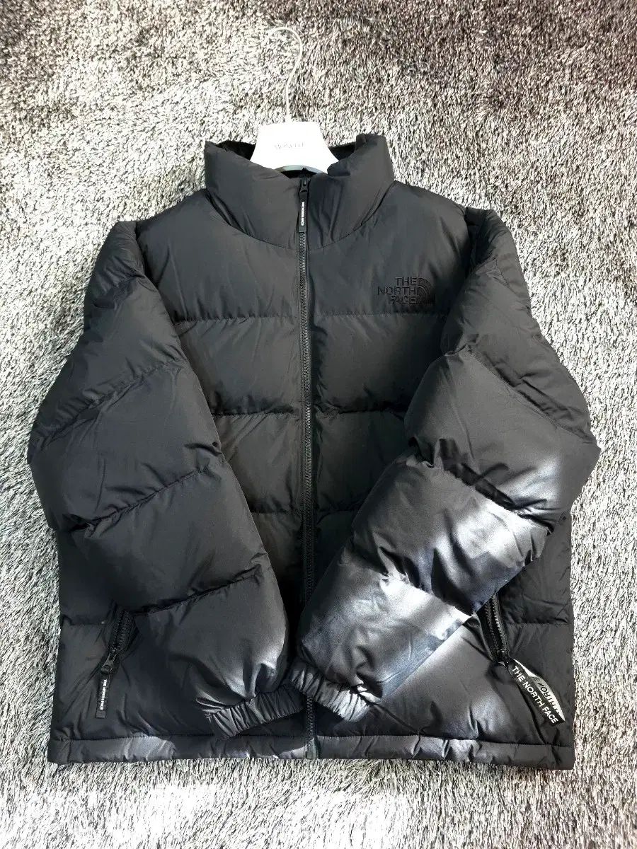 THE NORTH FACE ザノースフェイス オンボール ダウン ジャケット ブラック 100 L 実寸105 Nuptse ヌプシ