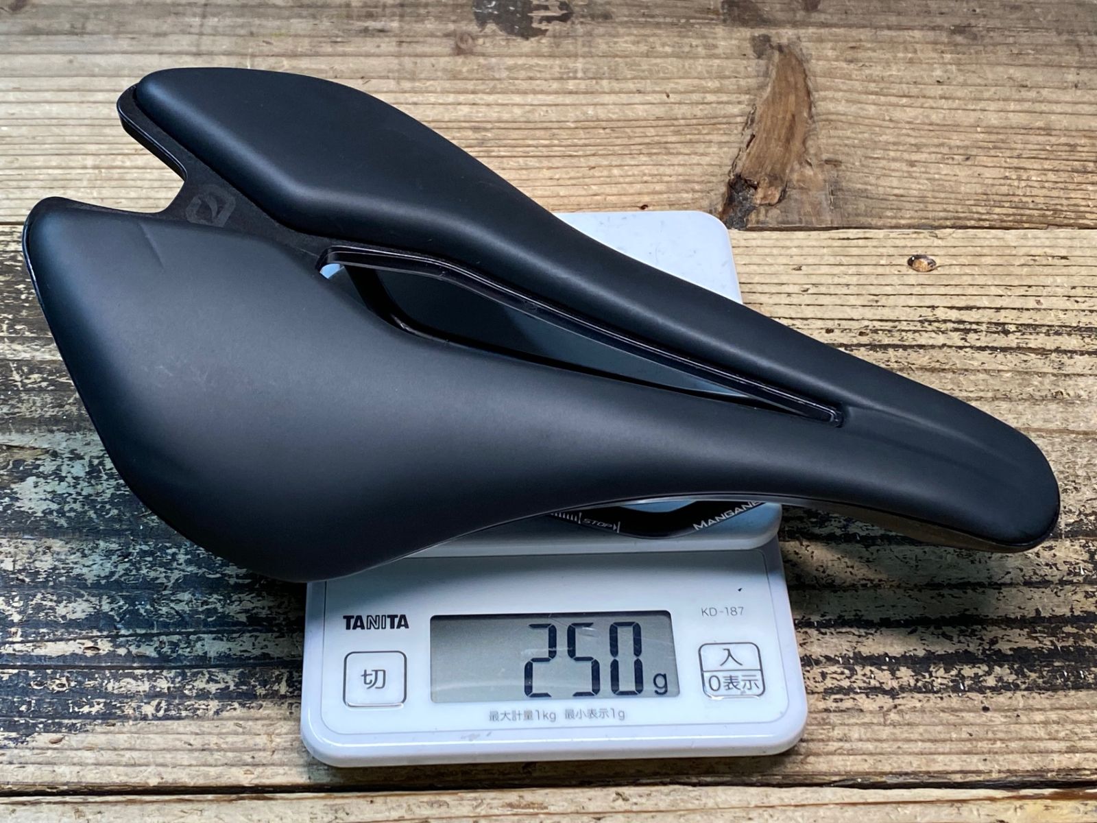 JQ006 モスト MOST LYNX ULTRA サドル 黒 145mm MANGANESEレール