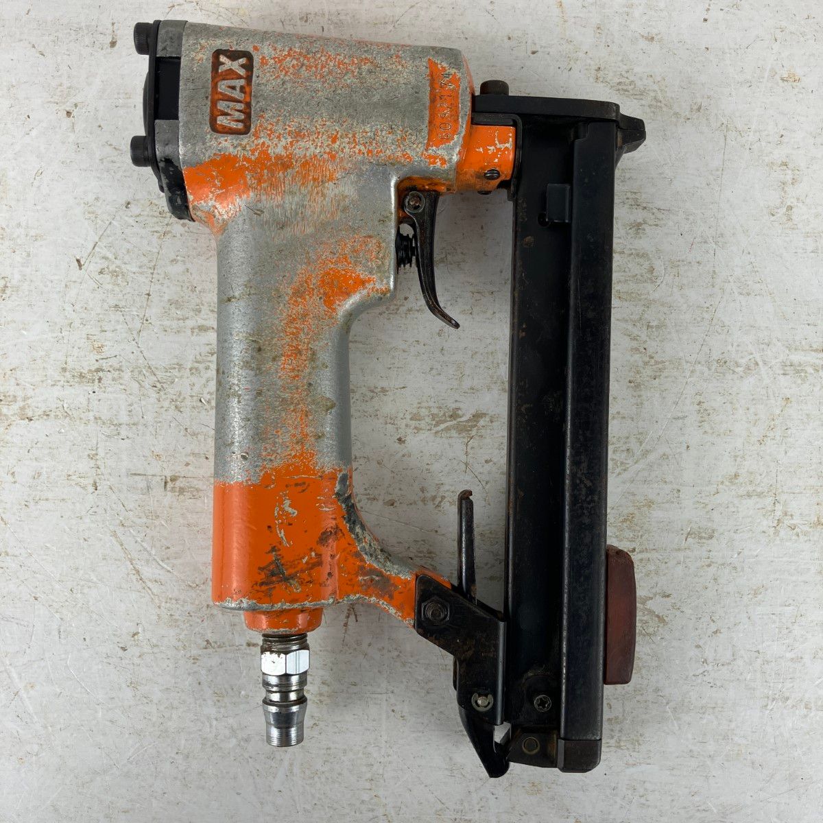 ЗЗMAX マックス 22 mm 常圧 エアネイラ TA-20 A 422 J オレンジ