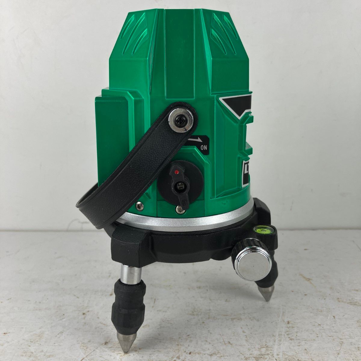 レーザー墨出し器