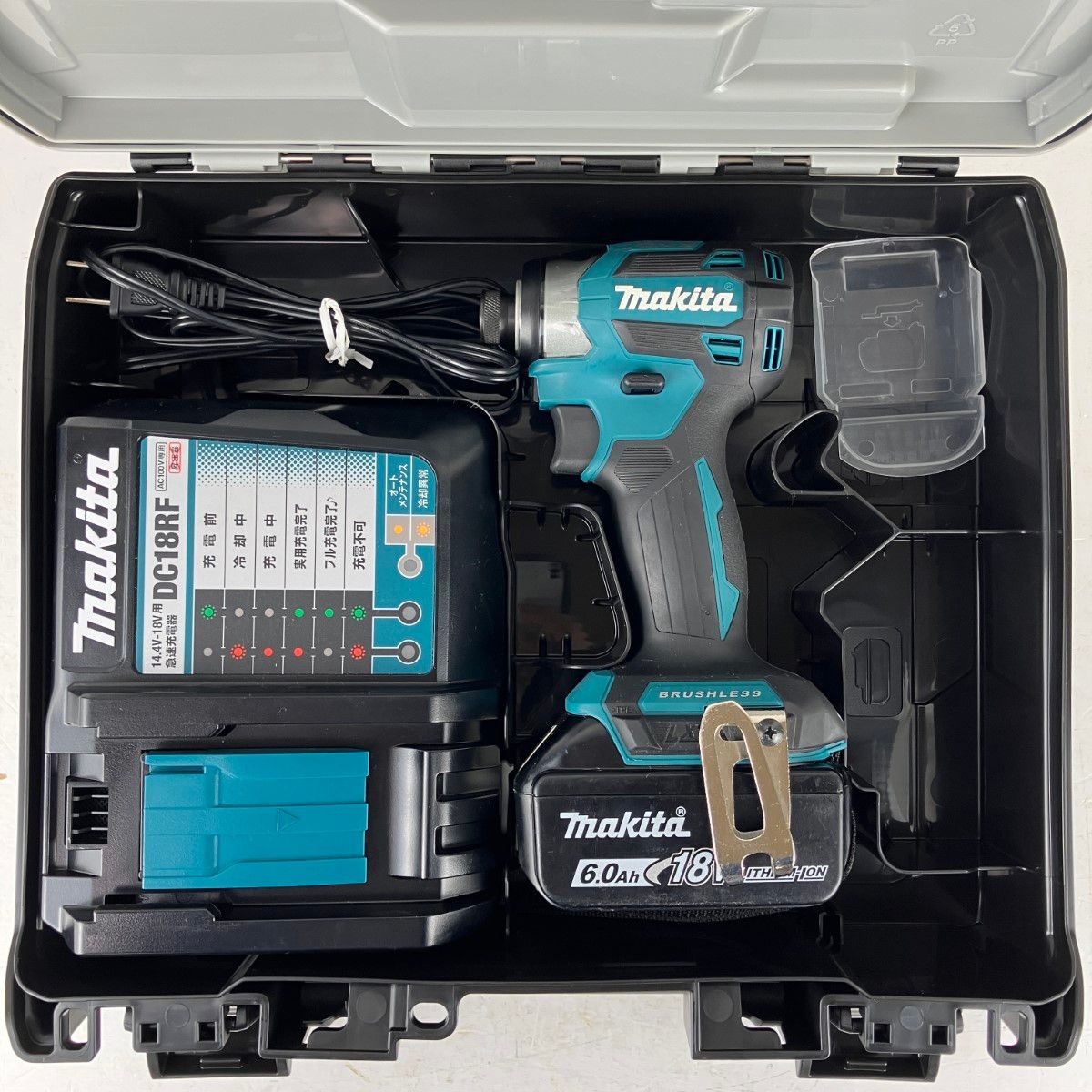 ЗЗMAKITA マキタ 18 v 充電式インパクトドライバ バッテリーx 1 充電器 ケース付 TD 173 D ブルー