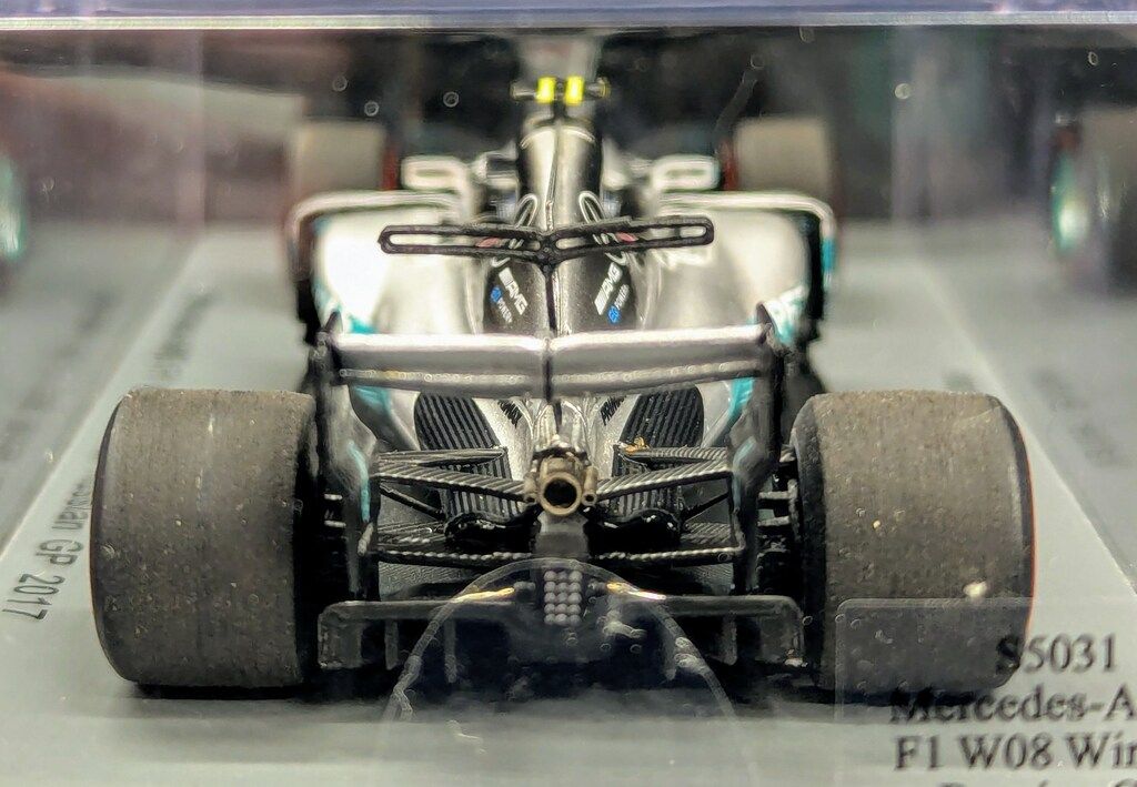 Spark model 1/43 Mercedes-AMG F1 W08 No.77 3rd Bahrain GP 2017