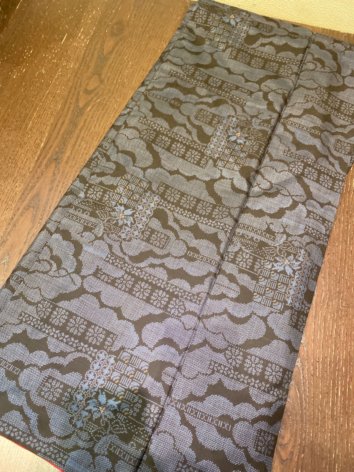 まとめ売り】正絹大島紬7枚 リメイク素材 ハンドメイド向け - メルカリ