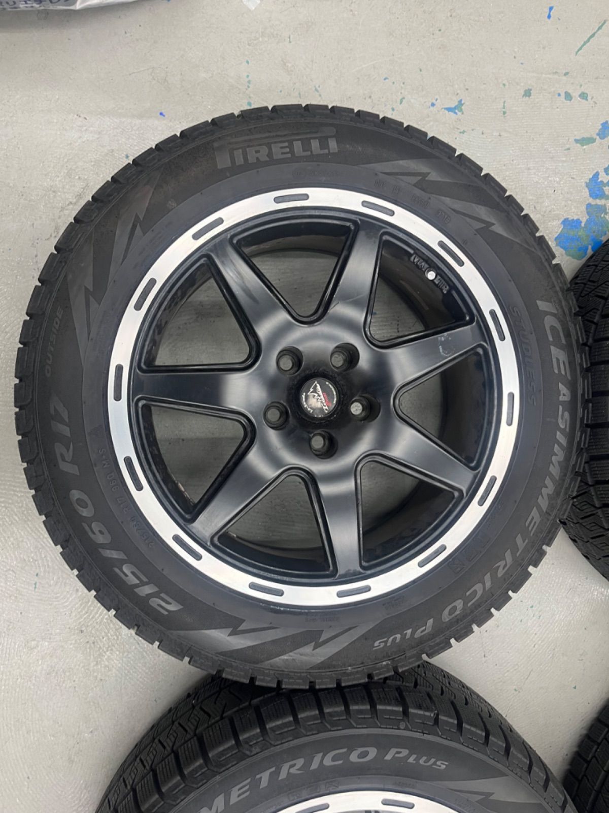 ジープレネゲードスタッドレスタイヤホイル付215 60 R 17