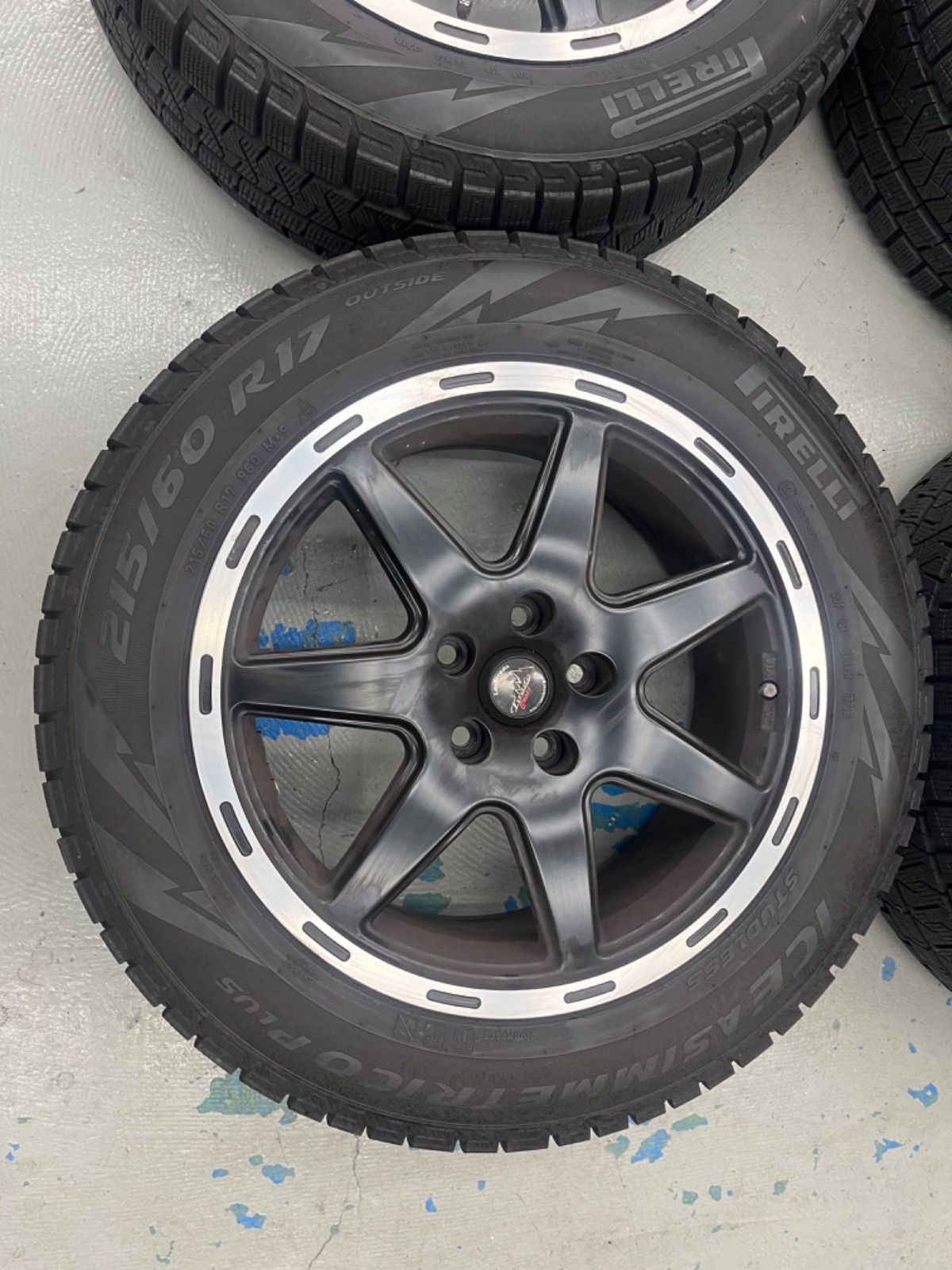  ジープレネゲードスタッドレスタイヤホイル付215 60 R 17 17インチ タイヤ ホイールセット
