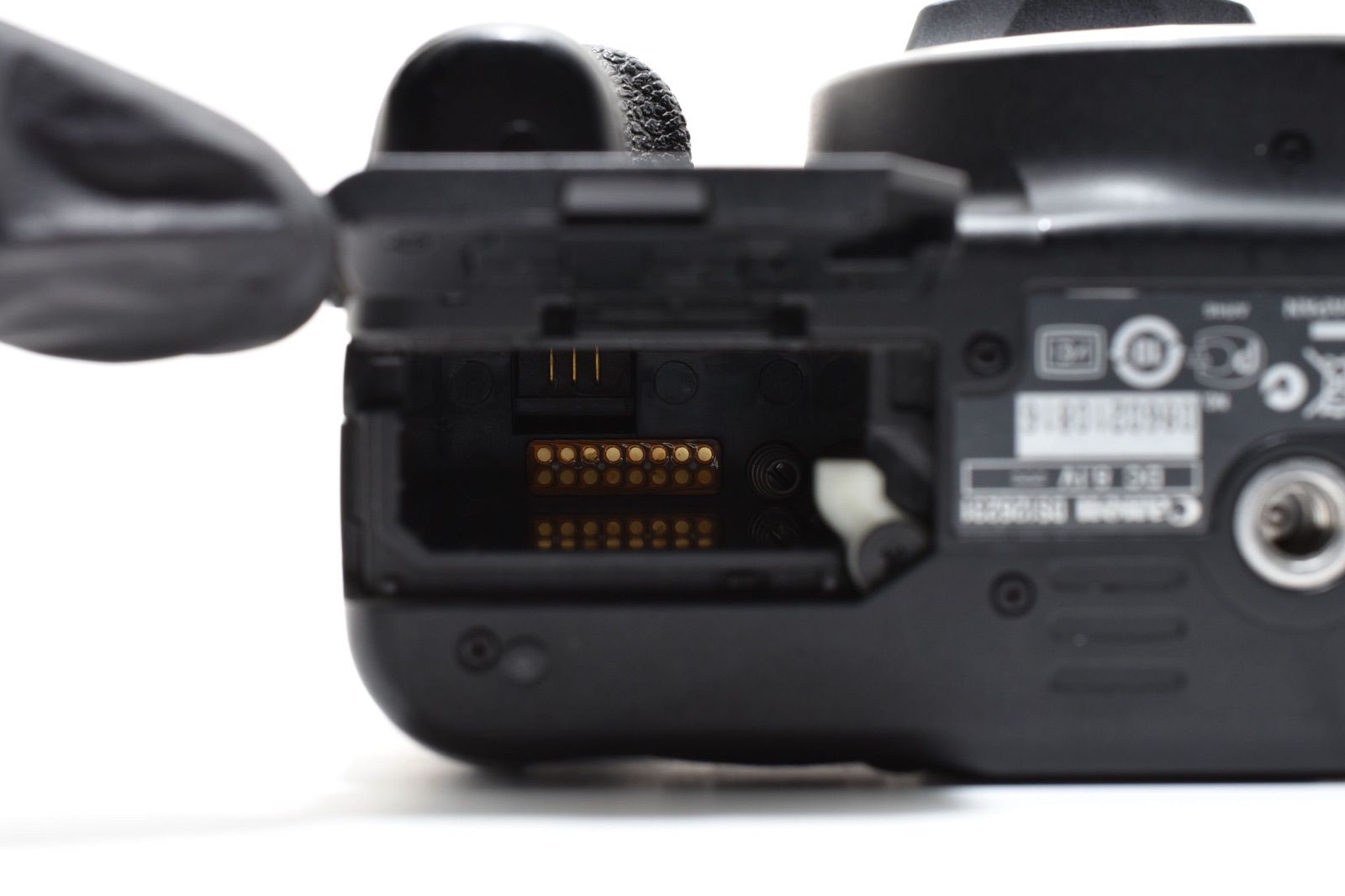 ☆ショット数:6% 6,153回!!☆ Canon キャノン EOS Kiss X3 ボディ