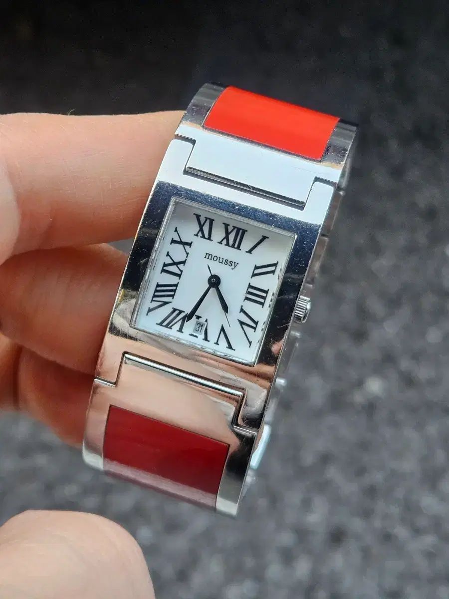 麻ウジ ヴィンテージ時計 ブレスレット型