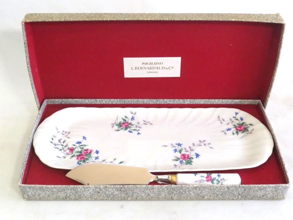 226567】Limoges リモージュ ケーキナイフ付き ロングプレート