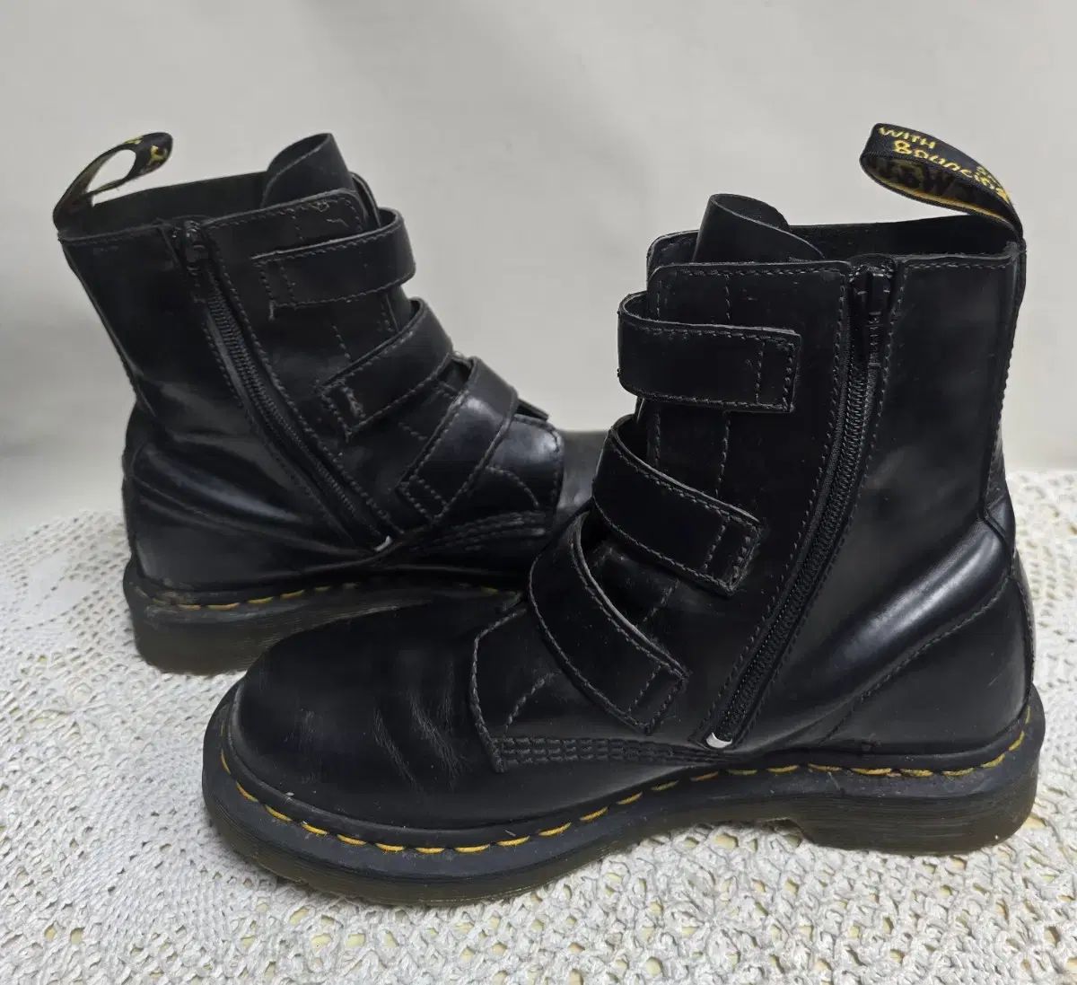DR MARTENS ドクターマーチン ブラック バックル ブーツ AW 009 EU 41