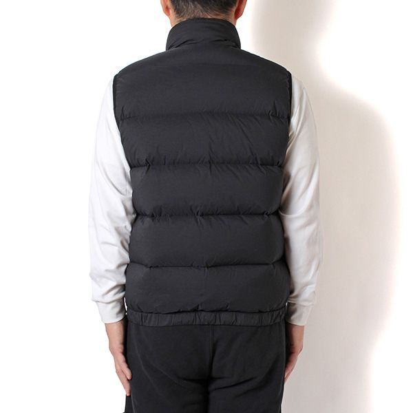 stone  ナイロン ベスト 25AWモデル ストーンアイランド STONE ISLAND バッジワッペン付き