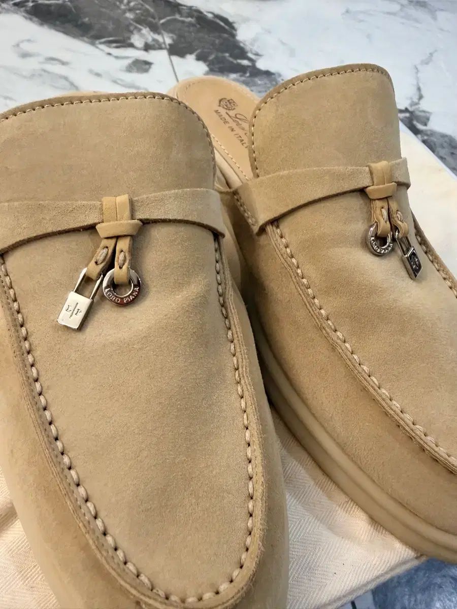 ロロ ピアーナ CHARM S チャームス ウォーク ミュール サンド 37