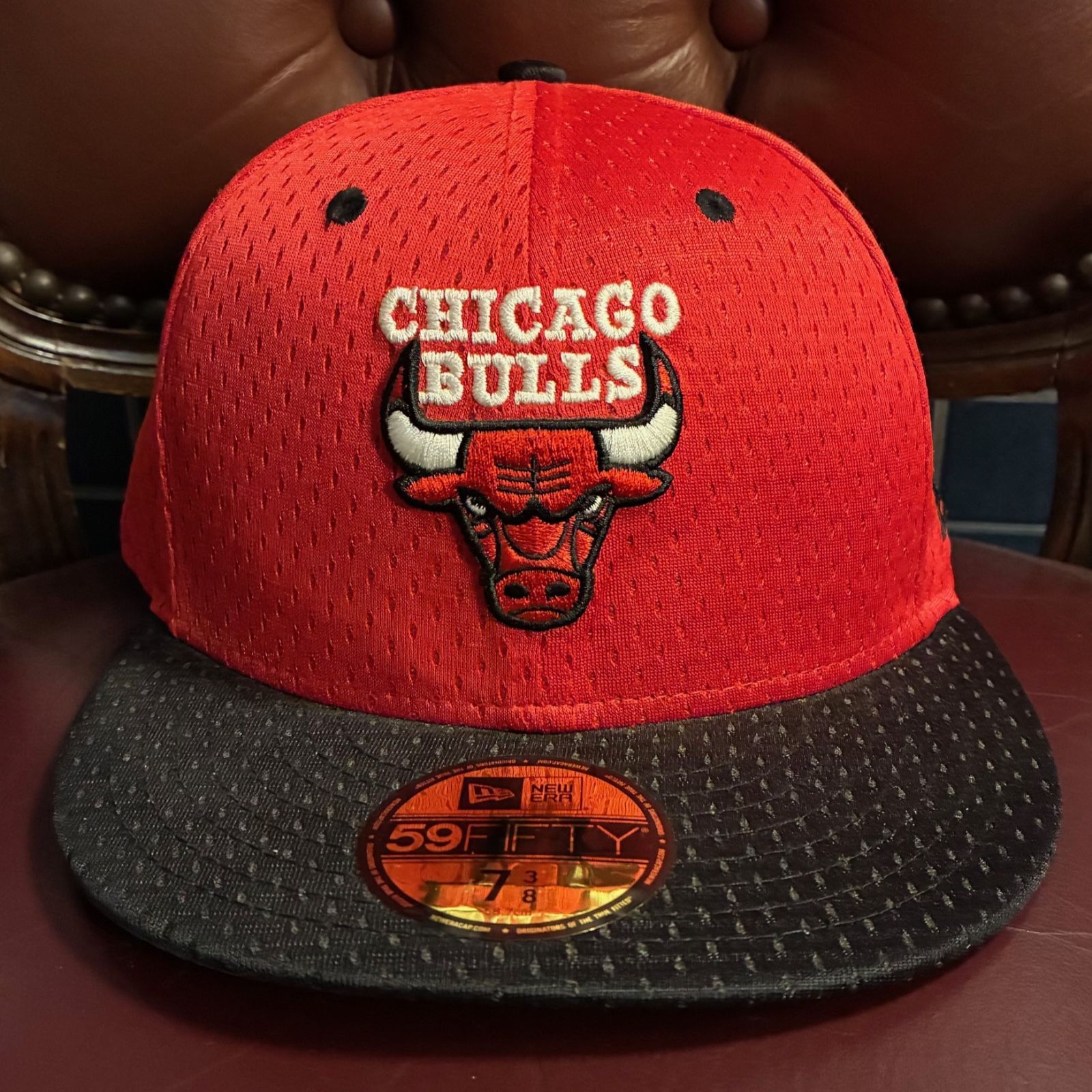 NEW ERA × NBA CHICAGO BULLS 59FIFTY メッシュベースボールキャップ 