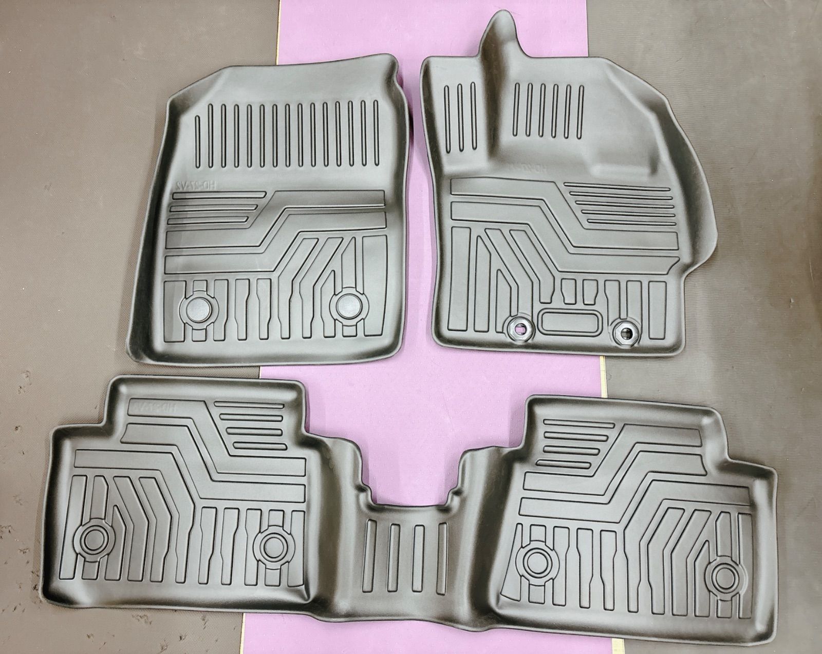 ヤリスクロス フロアマット 車 防水 [丸洗い可能] [ピッタリフィット