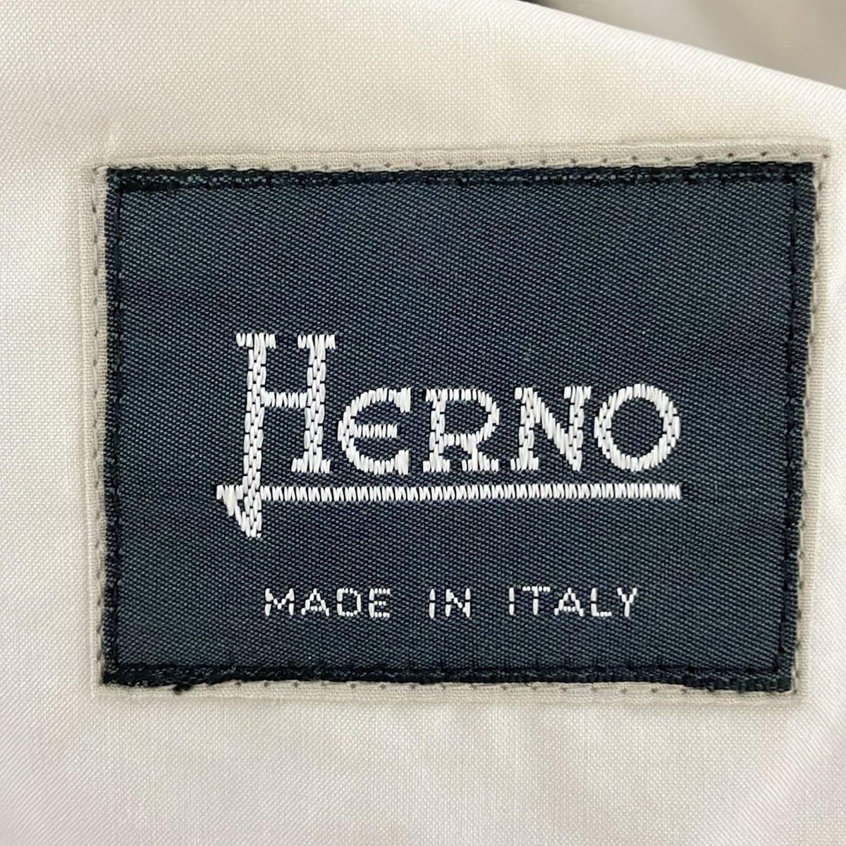 HERNO(ヘルノ) コート サイズ44 L レディース - ダークネイビー×白