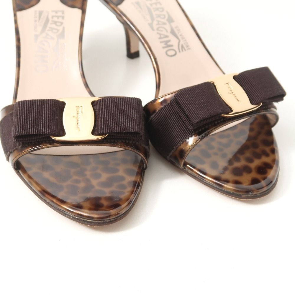 ヒールサンダル 靴