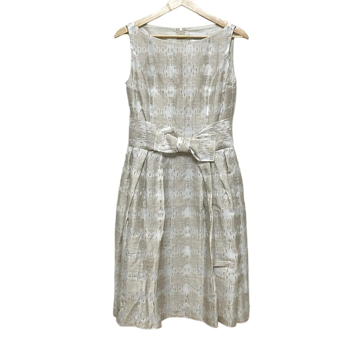 FOXEY フォクシー ワンピース サイズ38 M レディース 35362 ベージュ クルーネック ノースリーブ ひざ丈 リボン