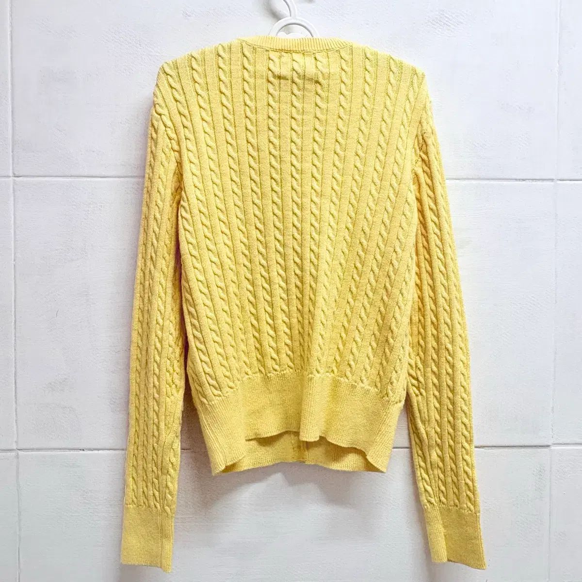 ケーブル編みニット カーディガン